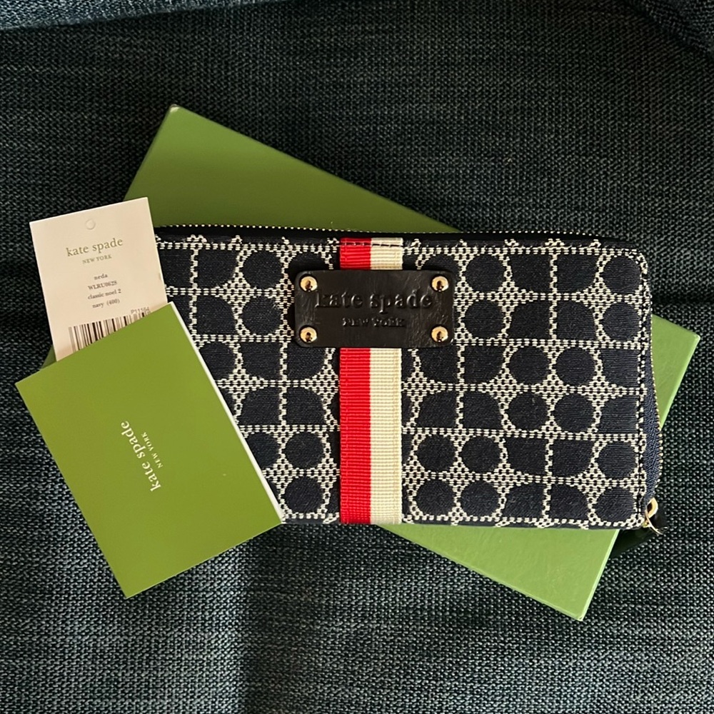 NWT Kate Spade “Neda” Zip Around Wallet Classic Navy